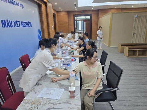 Khu vực lấy máu được bố trí tại nơi thuận tiện nhất cho người dân tới thăm khám
