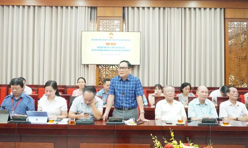 Tại hội nghị, đại diện các hội chia sẻ, trao đổi, đề xuất giải pháp nhằm khắc phục khó khăn, phát triển tổ chức các hội quần chúng Thủ đô. Ảnh: Lê Dung