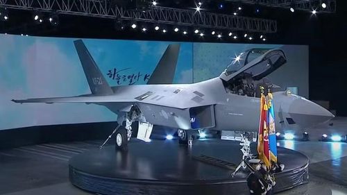Theo ghi nhận, Tập đoàn KAI - nhà sản xuất tiêm kích KF-21 đã liên hệ với một số quốc gia trong nhiều năm để thảo luận về yêu cầu kỹ thuật và các phương án tài chính tiềm năng cho loại máy bay chiến đấu mới này.