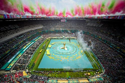  Lễ khai mạc World Cup trên sân vận động Azteca, Mexico City, Mexico, ngày 11/6. Ảnh: Reuters. 