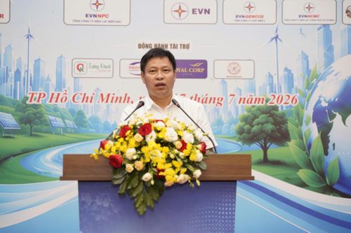  Ông Đỗ Văn Năm, Thành viên HĐTV EVNNPC phát biểu tại sự kiện. Ảnh: BTC.