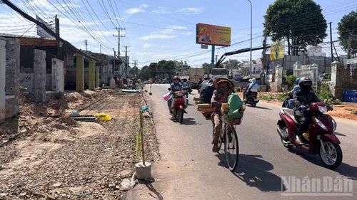 Tuyến đường Trần Quý Cáp thi công chậm.