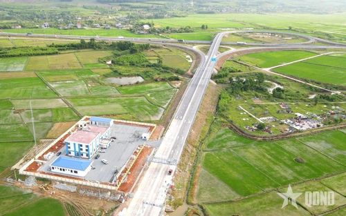  Dự án cao tốc Bắc-Nam phía Đông sử dụng nguồn vốn đầu tư công đã hoàn thành, đưa vào sử dụng. Ảnh: QUYỀN LINH