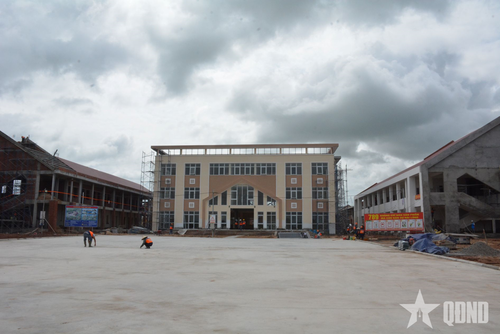  Sau khi hoàn thiện đi vào hoạt động, Trường phổ thông nội trú liên cấp tiểu học và trung học cơ sở xã Ea Rốk (tỉnh Đắk Lắk) sẽ mở ra cơ hội học tập cho hàng nghìn em nhỏ. 