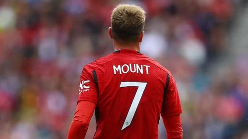 Mùa 2025/26, Mount ra sân 23 trận tại Premier League và ghi 3 bàn.