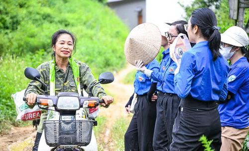 Màu áo xanh tình nguyện của tuổi trẻ Bắc Ninh để lại ấn tượng tốt đẹp trong lòng người dân địa phương.