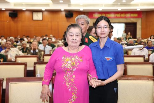 Bạn trẻ cụ thể hóa công tác tri ân, đền ơn đáp nghĩa bằng những hành động thiết thực.