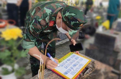 Sự tỉ mỉ không chỉ nằm ở đôi bàn tay khéo léo hay những đường cắt đá chính xác đến từng mi-li-mét, mà còn ẩn chứa trong đó lòng thành kính sâu sắc.