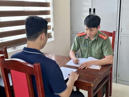 Cơ quan điều tra khởi tố bị can tham gia đánh bạc trực tuyến và mua số lô số đề. (Ảnh: CAHY).