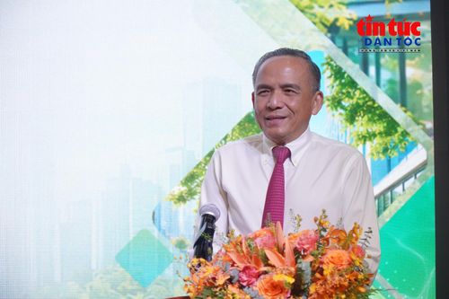 Ông Lê Hoàng Châu, Chủ tịch Hiệp hội Bất động sản TP Hồ Chí Minh phát biểu tại sự kiện.