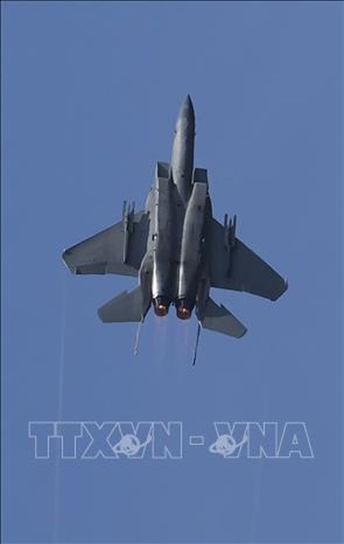 Máy bay chiến đấu F‑15 Strike Eagle của Không lực Mỹ. Ảnh: THX/TTXVN