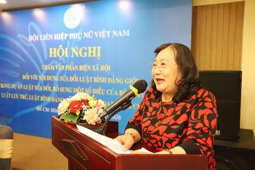Các chuyên gia, đại biểu dự và phát biểu tại hội nghị