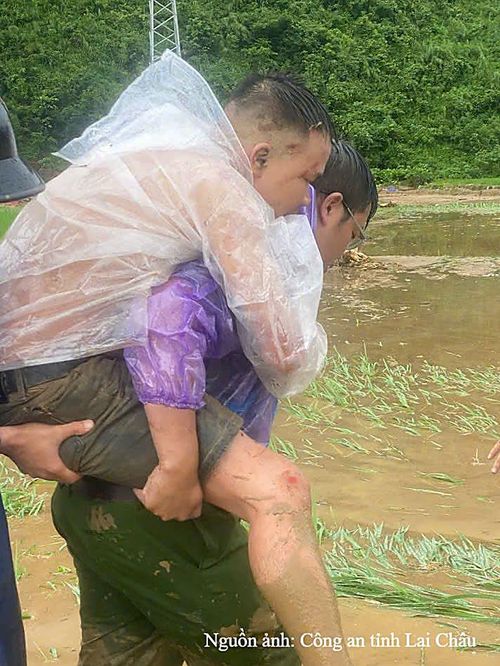 Các lực lượng chức năng và địa phương đã khẩn trương tiếp cận hiện trường, hỗ trợ sơ tán người dân khỏi khu vực nguy hiểm, tổ chức phân luồng giao thông.