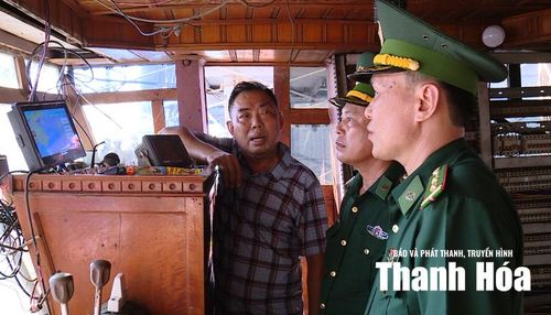 Kiểm tra màn hình hiển thị bản đồ số với vị trí tàu.