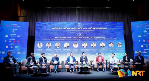 Các chuyên gia, diễn giả, nhà đầu tư, các trường đại học và doanh nghiệp chia sẻ nhiều ý kiến tâm huyết tại diễn đàn. Ảnh: CÔNG VINH