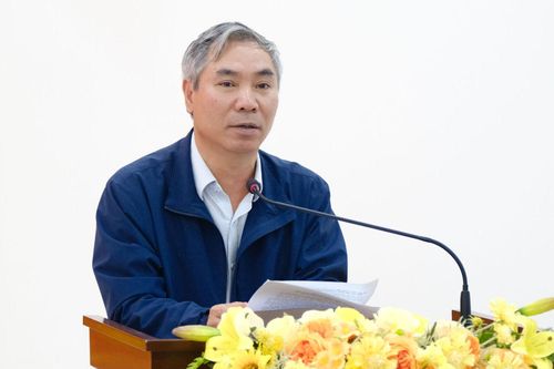 Đồng chí Nguyễn Văn Quang, Ủy viên Ban Thường vụ Tỉnh ủy, Chủ nhiệm Ủy ban Kiểm tra Tỉnh ủy phát biểu tại hội nghị