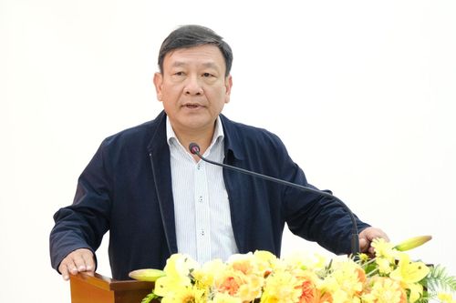 Đồng chí Bùi Thắng, Phó Bí thư Tỉnh ủy phát biểu chỉ đạo tại hội nghị