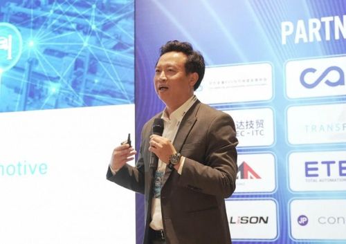 Tổng Giám đốc Công ty Cổ phần Giải pháp Tự động hóa ETEK Nguyễn Trọng Thưởng phát biểu