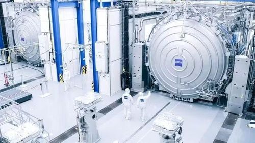 Hệ thống buồng chân không kiểm định quang học EUV/High-NA EUV của ZEISS SMT trong phòng sạch