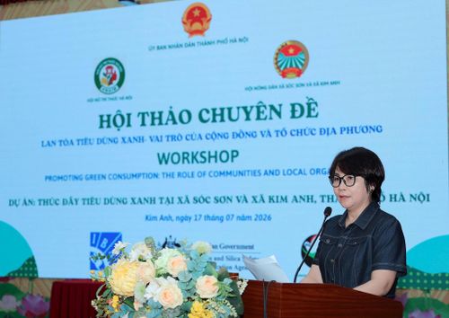 Bà Hoàng Thị Lệ Hằng, Trưởng đại diện Tổ chức APHEDA tại Việt Nam chia sẻ tại chương trình. Ảnh: Hoàng Toàn