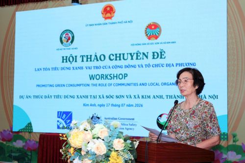 PGS.TS Bùi Thị An, Chủ tịch Hội Nữ trí thức Hà Nội phát biểu tại hội thảo. Ảnh: Hoàng Toàn