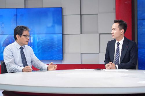 PGS.TS Trần Quốc Bình, Phó Hiệu trưởng Trường Đại học Khoa học Tự nhiên, Đại học Quốc gia Hà Nội trao đổi tại Chương trình. Ảnh: Phạm Hùng