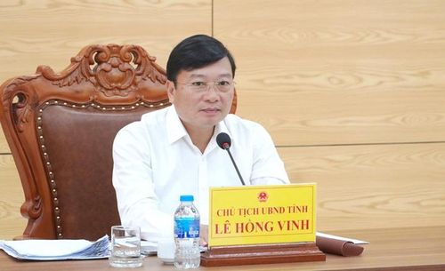 Ông Lê Hồng Vinh, Chủ tịch UBND tỉnh Quảng Trị vừa ký Quyết định quy định số lượng cấp phó tại các cơ quan chuyên môn thuộc UBND tỉnh. Ảnh: T.N.