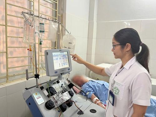 Bệnh nhân được ghép tế bào gốc tự thân tại Bệnh viện Bạch Mai