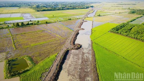Dự án được khởi công ngày 19/8 và sẽ hoàn thành sau 24 tháng thi công. Đến nay đã qua 11 tháng kể từ ngày khởi công.