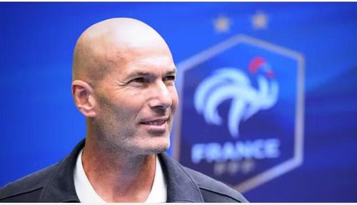 Việc Zidane kế nhiệm "ghế nóng" từ lâu được xem là một bí mật công khai tại xứ lục lăng.