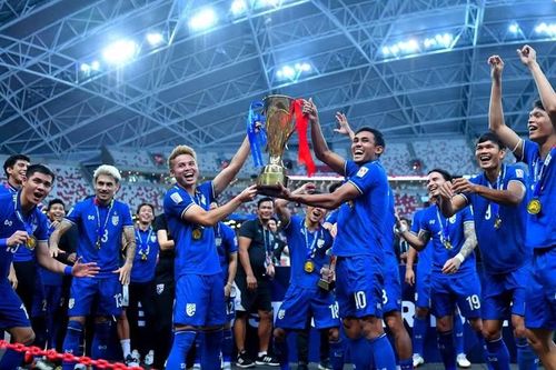 Trong khi đó tuyển Thái Lan đang giữ kỷ lục là đội có số lần vô địch ở AFF Cup nhiều nhất với 7 lần nâng cúp.
