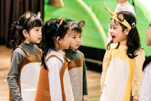 Phương pháp phát triển ngôn ngữ thông qua kể chuyện (Storytelling).