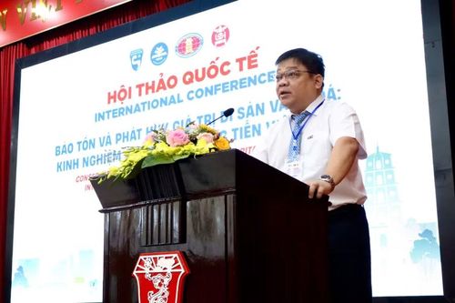PGS.TS Võ Thanh Tùng – Hiệu trưởng Trường ĐH Khoa học Huế phát biểu.