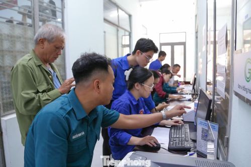 Trước khi tham gia chương trình, các tình nguyện viên được chuyên gia của các phường tập huấn, đảm bảo nắm vững quy trình xử lý các loại thủ tục hành chính phổ biến như đăng ký khai sinh, đăng ký kết hôn, công chứng, đăng ký hộ kinh doanh cá thể…