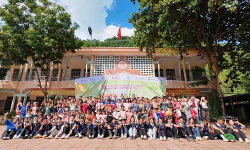 Lớp văn hóa hè thu hút được đông các em học sinh tham gia. Ảnh: CTV