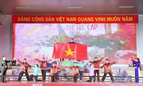 Hội thi quy tụ 40 đội thi với 744 thành viên.