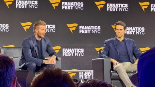 Beckham hội ngộ Kaka tại Fanatics Fest 2026. Ảnh: PRIMICIAS.