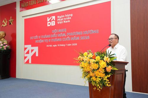 Chủ tịch HĐQT VDB Lê Văn Hoan phát biểu tại hội nghị. Ảnh: VDB