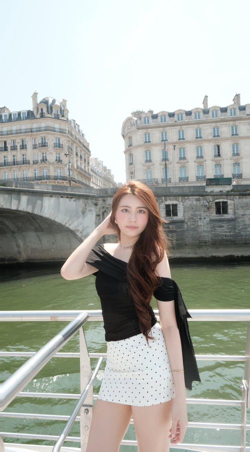 Đôi chân của Hạt Dẻ nhận được nhiều lời khen ngợi.