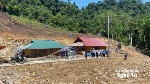 16 hộ dân bị trôi nhà hoàn toàn tại bản Phá Mựt đang bắt đầu ổn định cuộc sống tại Khu tái định cư Na Hỷ. Ảnh tư liệu minh họa: Nguyễn Toàn