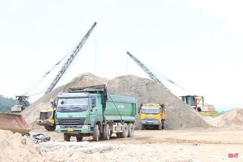 Thu hẹp khoảng cách giữa giá công bố và giá bán thực tế đối với đất san lấp, cát xây dựng là yêu cầu cấp thiết để nâng cao hiệu quả quản lý chi phí đầu tư xây dựng và bảo đảm tiến độ các dự án.