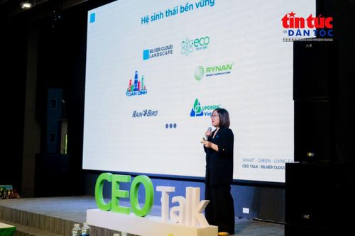 Bà Nguyễn Thị Hà Thu, Nhà sáng lập kiêm Giám đốc điều hành Silver Cloud Landscape, chia sẻ về giải pháp phát triển cảnh quan bền vững tại phiên thảo luận.
