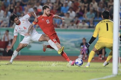 Tài Lộc thi đấu xuất sắc giúp đội tuyển Việt Nam có chiến thắng 4-0 trước Myanmar.