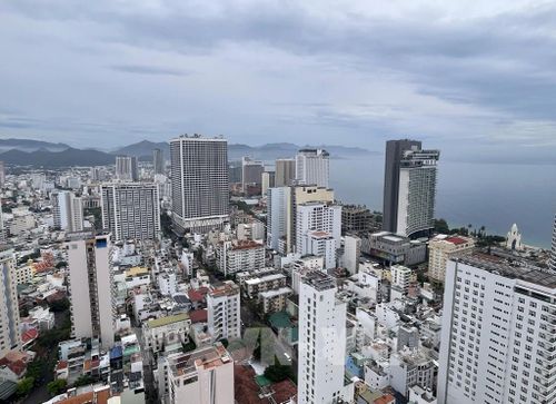 Nhiều dự án đô thị được đầu tư phát triển mạnh tại phường Nha Trang, tỉnh Khánh Hòa. Ảnh: Công Thử - TTXVN