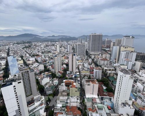 Nhiều dự án đô thị được đầu tư phát triển mạnh tại phường Nha Trang, tỉnh Khánh Hòa. Ảnh: Công Thử - TTXVN
