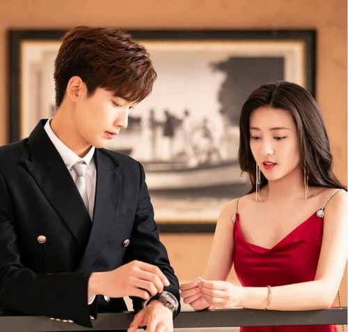Hình Chiêu Lâm và Lương Khiết gần như là cặp đôi "bảo chứng" cho chemistry. Đến nay, họ vẫn được xem là một trong những cặp đôi ngôn tình có số lần hợp tác nhiều và thành công nhất Cbiz.