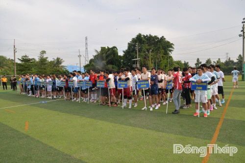 Các đội tham gia Giải bóng đá mini nam, nữ tranh Cúp 28-7 lần thứ I năm 2026, tại sân Hoàng Sport (xã Châu Thành).