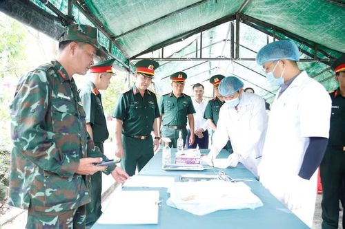  Đến ngày 17-7, toàn tỉnh Gia Lai đã thực hiện khai quật 2.794 phần mộ tại 19 nghĩa trang, trong đó, có 1.804 phần mộ đủ điều kiện lấy mẫu. Ảnh: H.P 