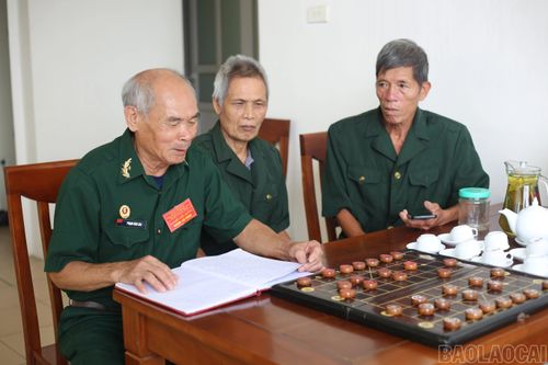 Người có công ghi lại cảm nhận sau những ngày điều dưỡng tập trung.