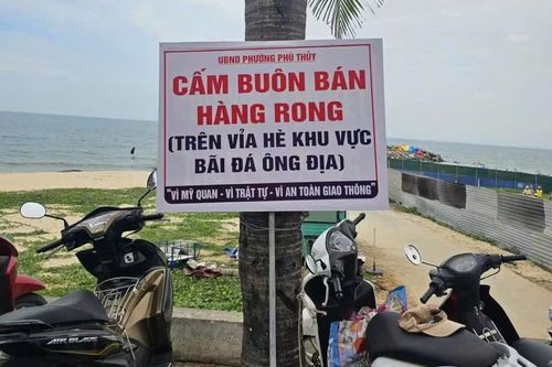 Địa phương gắn biển cấm bán hàng rong khu vực Đá Ông Địa